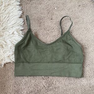 Set of 2 bralettes green and black